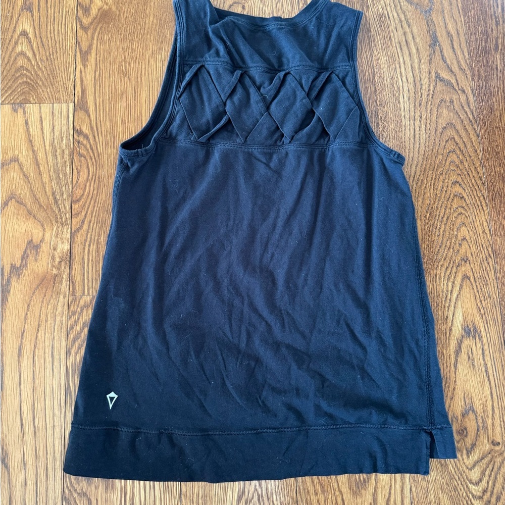 Ivivva black tank top